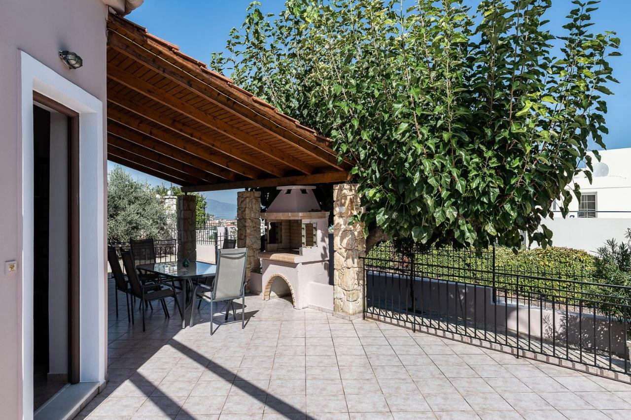 הוילה Stalós Lila Hill House מראה חיצוני תמונה
